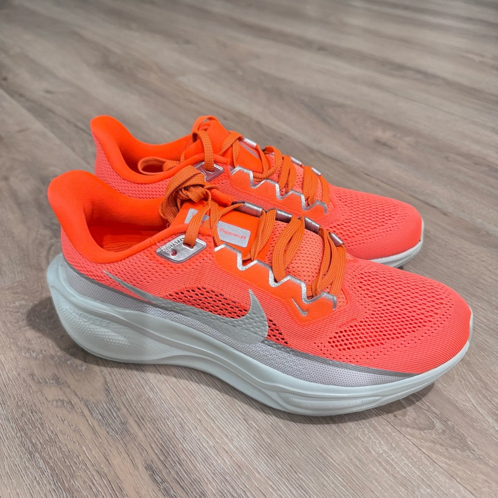 Size 7.5 - Nike Air Zoom Pegasus 41 Premium Hyper Crimson - Picture 3 of 6
